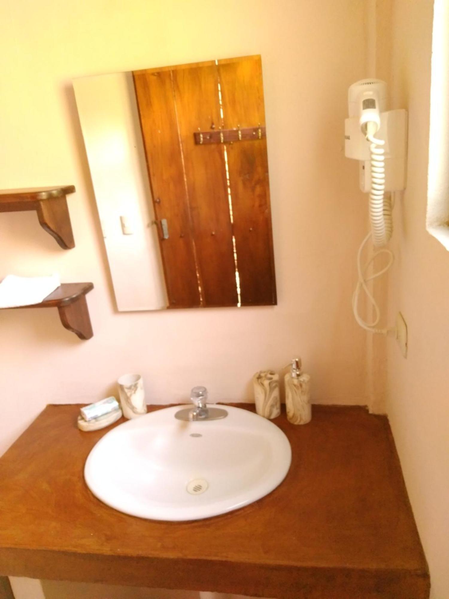 Slow Travel Lodge Upala Buitenkant foto